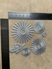 DAISY CUTTING DIES IN 4 DIFFERENT SIZES
