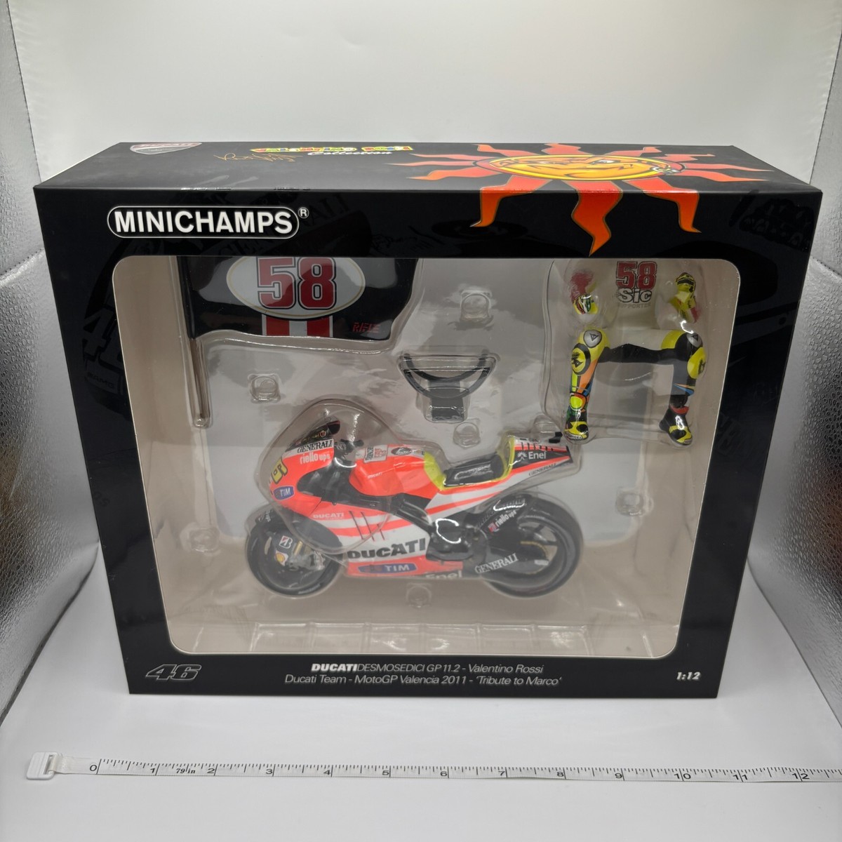 1/12 ドゥカティ GP11.1 #46 モトGP 2011 V.ロッシ Minichamps 1:12 V.ロッシMotoGPのカタールドライバーフィギュア