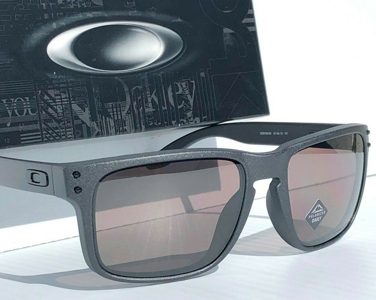 NEW* Oakley HOLBROOK Steel Lead w POLARIZED Daily Gray NEW* Oakley HOLBROOK Steel Lead w POLARIZED Daily Gray