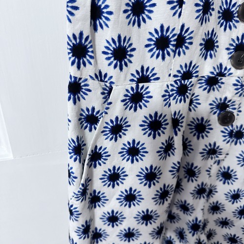 Loft Leinenmischung Strampler weiß blau Blumenmuster Shorts Flattern Ärmel Taschen Größe 4 - Bild 6 von 7