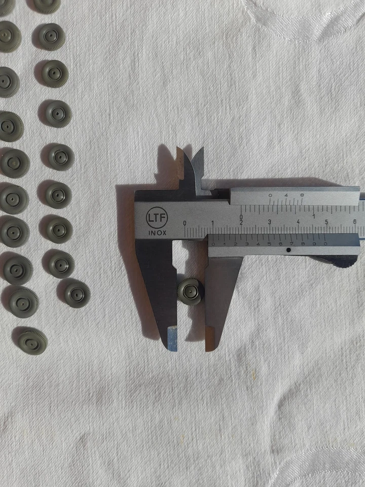 WIKING 20 RUOTE SINGOLE PICCOLE PER RICAMBIO - SMALL SINGLE WHEELS FOR SPARE - Immagine 2 di 3