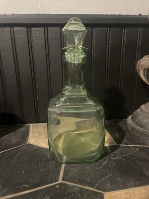Anchor Hocking Uranium Glass Decanter