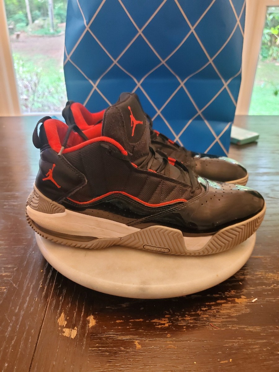 Nike Jordan Maxin 200 Black Red JUMPMAN Basketball Sneaker  display picture 1