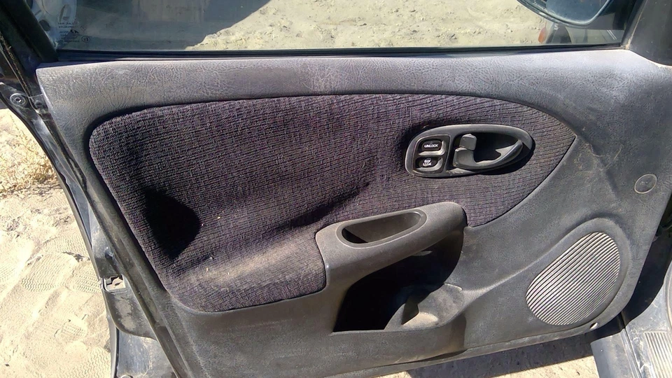 Panel de moldura de puerta interior delantera izquierda Saturn Sl2 2000-2002 solo OEM negro Foto 4 de 4