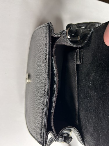 Cartera y billetera cruzada de colección Glen Miller para Ann Turk de cuero negro con relieve de cocodrilo - Imagen 15 de 22