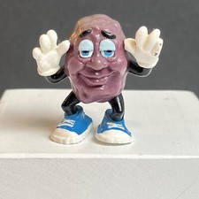 The California Raisin Figurine w/ HANDS UP Calrab 1987 California Raisin  s