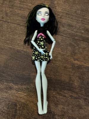 Mattel Monster High Ghoul Fair Scarah Screams Doll 2008 Black Hair W/green