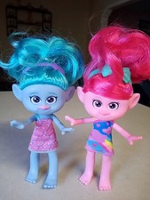 Dreamworks Trolls Band Together Trendsettin Chenille  Poppy Dolls Lot of 2