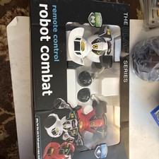 Sharper Image The Black Series Wireless Remote Control Robot Combat set