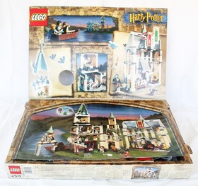 LEGO #4709 Harry Potter: Hogwarts Castle INCOMPLETE with Manual and box