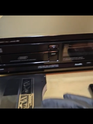 Retro Onkyo Clean!! 6-Disc CD Changer Player w Magazine DX-C310 Japan 1990 - Video 1 of 1