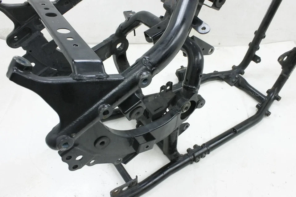 01-04 铃木 INTRUDER VOLUSIA 800 原始设备制造商主框架机箱 * * * BOS * * — 第 3/4 张图片