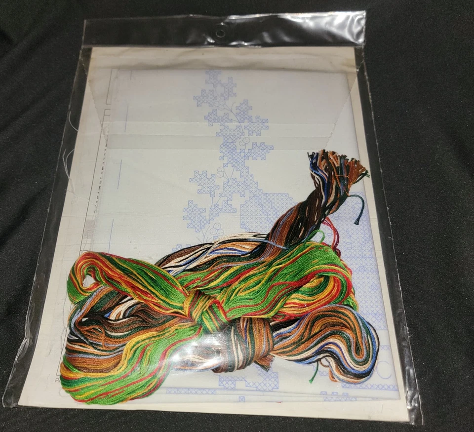 NEW Bucilla Christmas Music Table Runner 82981 Violin Holly Kit Grannycore 14x44 - Image 3 of 3