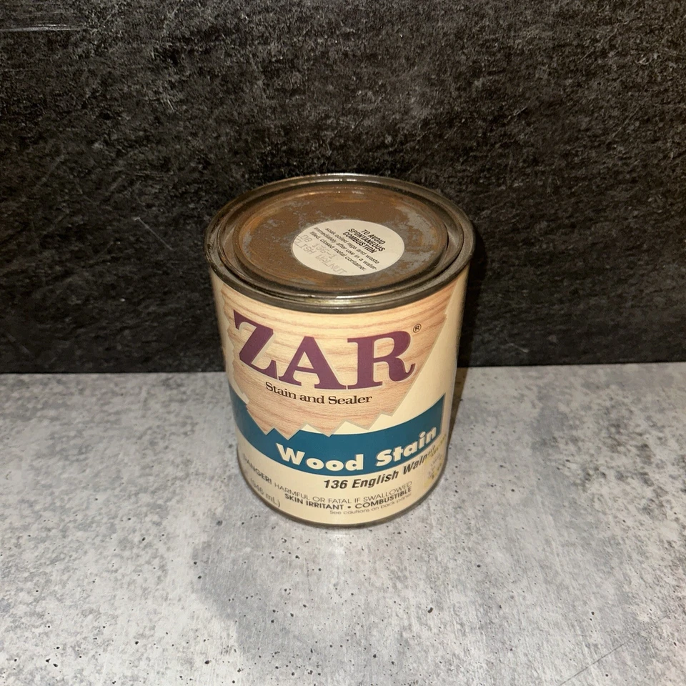 Mancha de madera interior a base de aceite ZAR 136 nogal inglés, 1 cuarto de galón descontinuada Foto 2 de 3