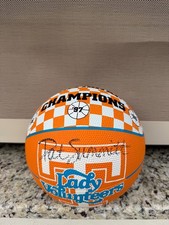 Pat Summitt Signed Tennessee Lady Volunteers 800 Wins Basketball