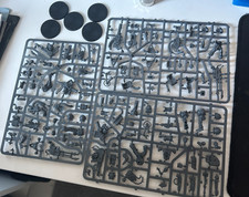 WARHAMMER 40 K -5 x Chaos Havocs-No Instructions, All on Sprue, No Box