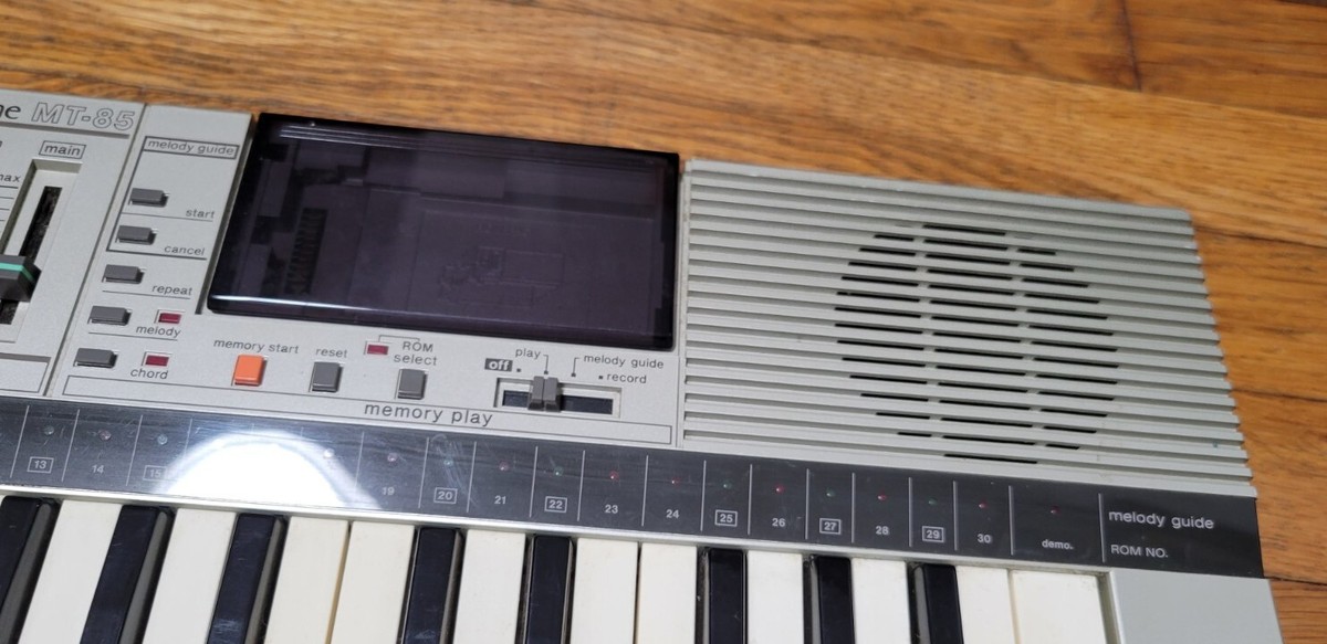 Casio MT-85☆シンセサイザー☆セミアナログ式☆1984年日本製 WORKING! Casio Casiotone MT-85 Portable Synthesizer Keyboard