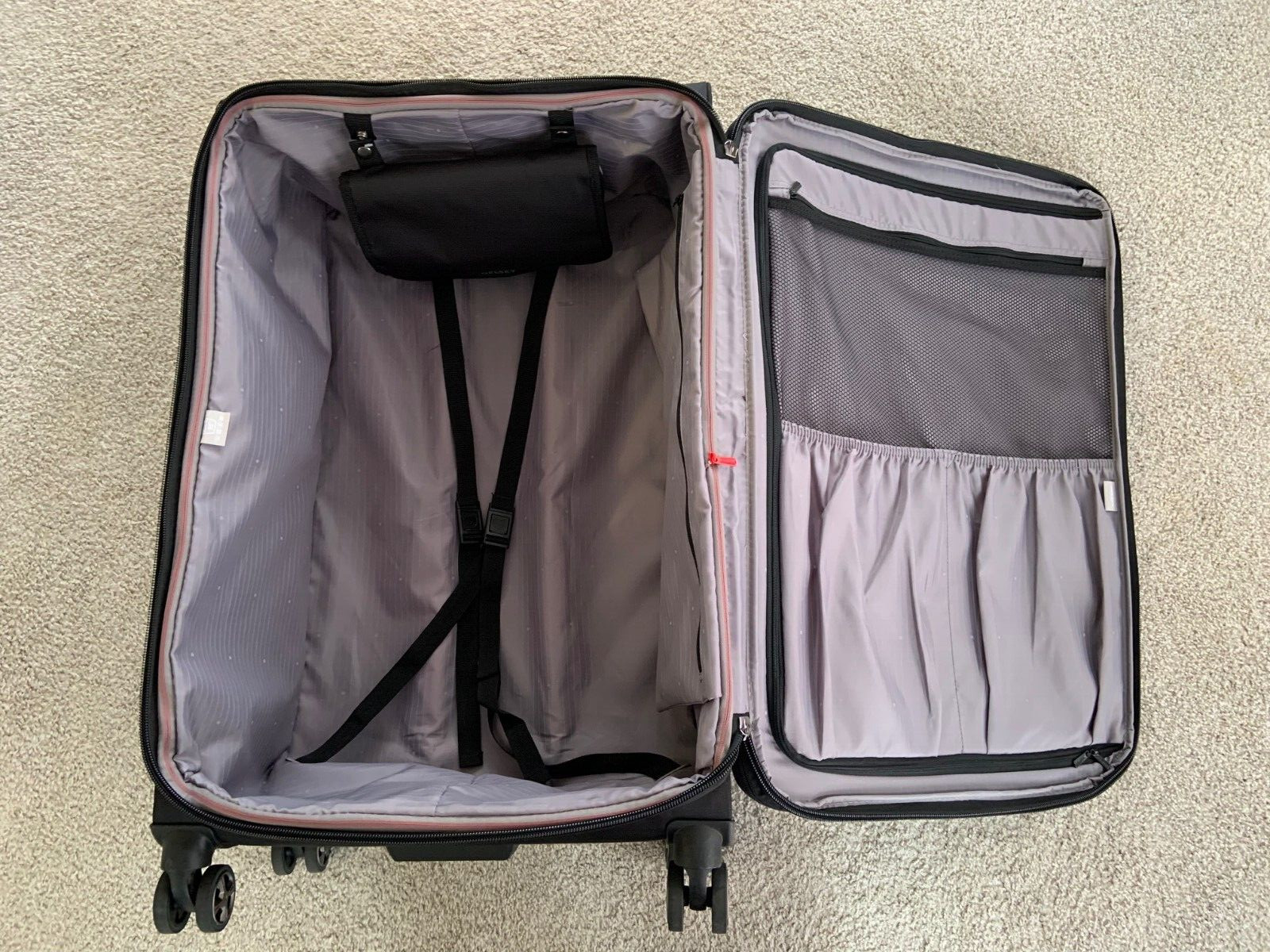 Delsey Paris Helium DLX 29" Spinner Suitcase