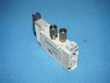SMC SYJ5223-5MZ-M5 SYJ52235MZM5 Solenoid Valve