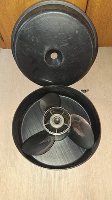 PowerTech SFS3 Stainless Steel 3 Blade Propeller 14.25 x 22 Pitch RH CushionLok
