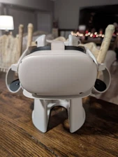 Oculus Quest 2 Virtual Reality Headset Controllers And Stand Works XMAS!!