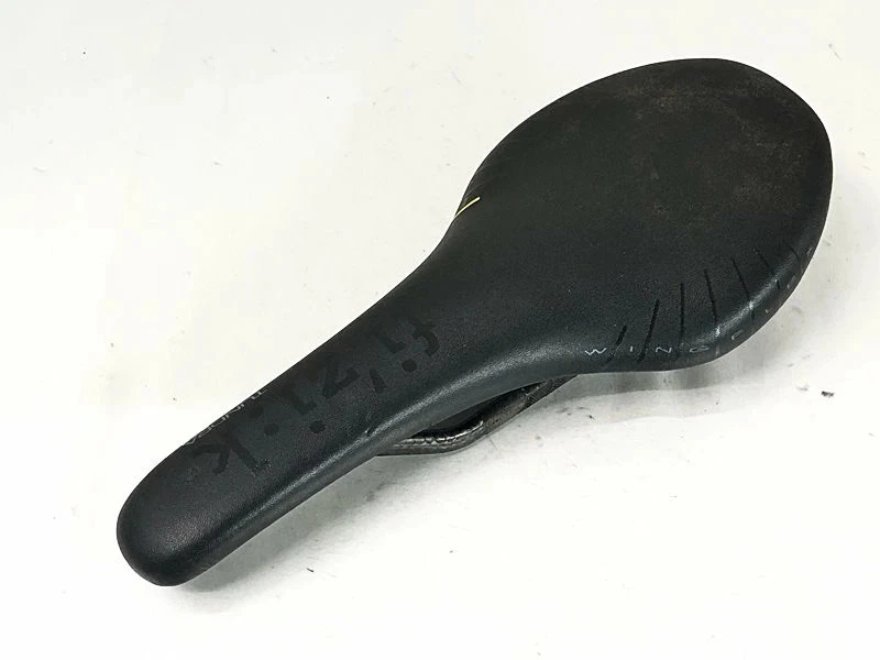 fi'zi:k Tundra 2 Saddle - I Know a Guy Bicycles