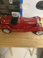 Bburago 1:18 Diecast Red Alfa Romeo 8C 2300 Spider Touring Convertible