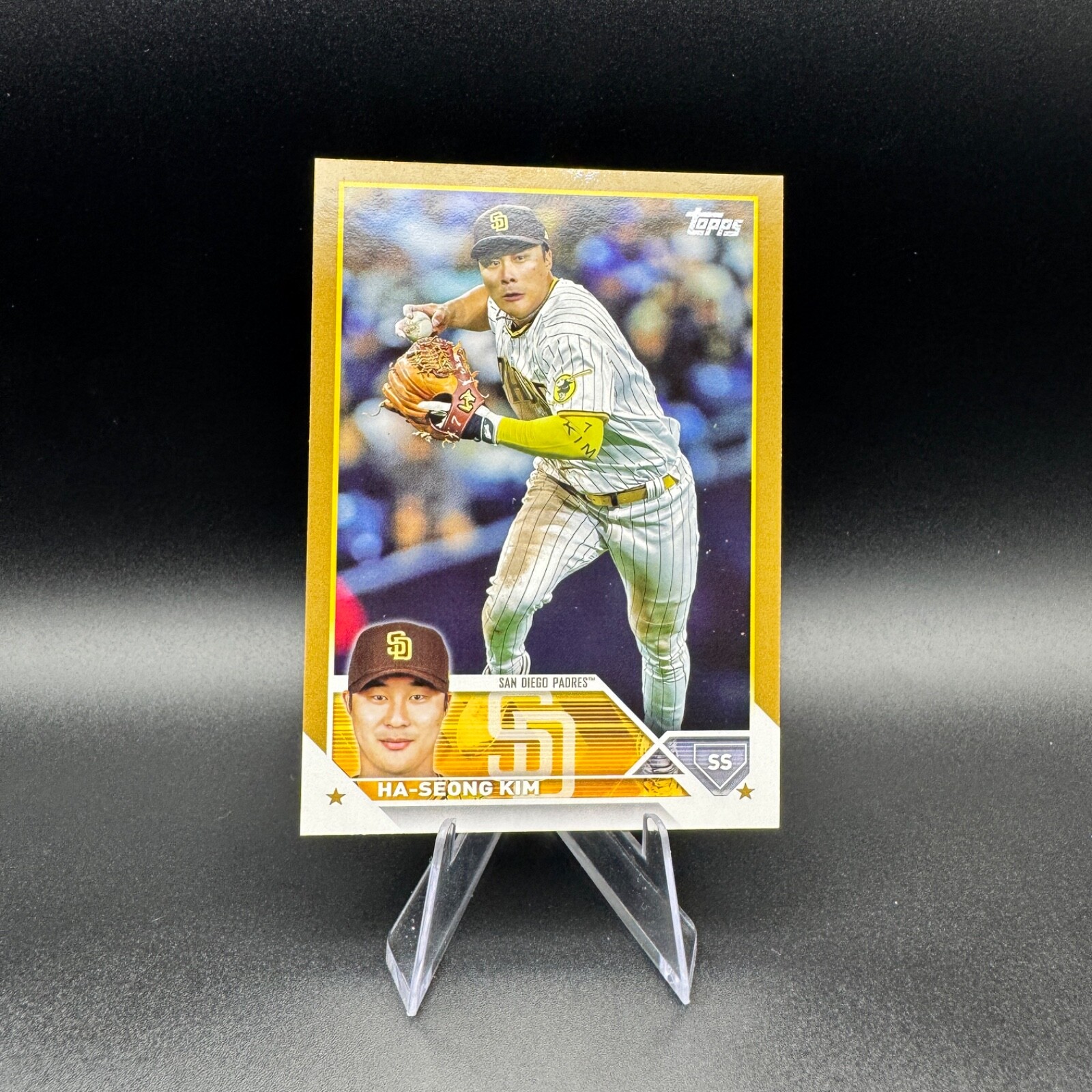 2023 Topps Ha-Seong Kim Gold Foil /2023 #57 San Diego Padres