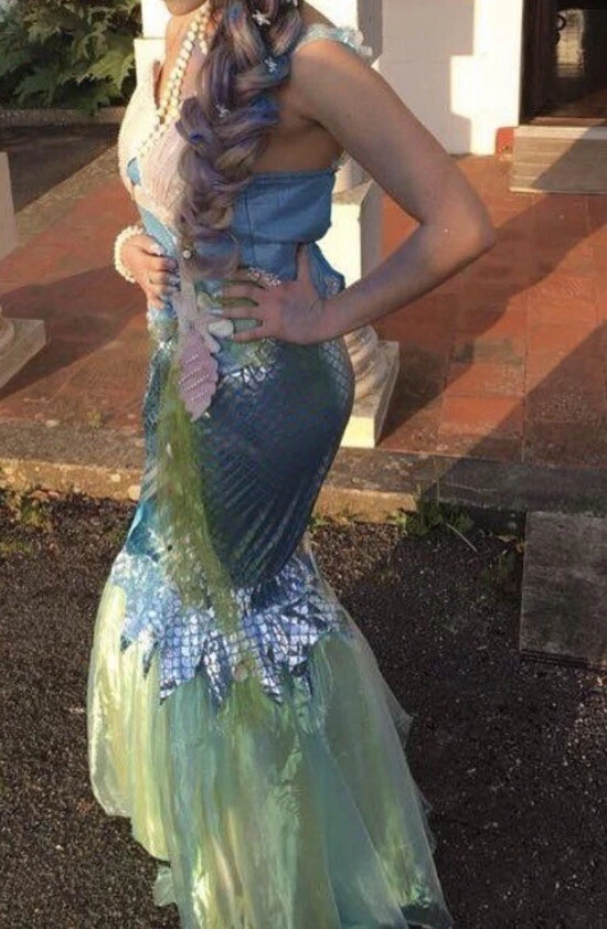 Fantasia feminina Forum Novelties Halloween azul metálico sereia tamanho médio - Imagem 2 de 4