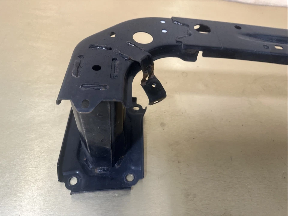 Refuerzo de cubierta de parachoques delantero para Mitsubishi Outlander Sport 2019 OEM Foto 4 de 4