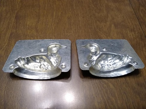 Vintage Metal Chocolate Mold "Sitting Duck #213" - 2 3/4" High x 3 1/2" Wide - Picture 4 of 4