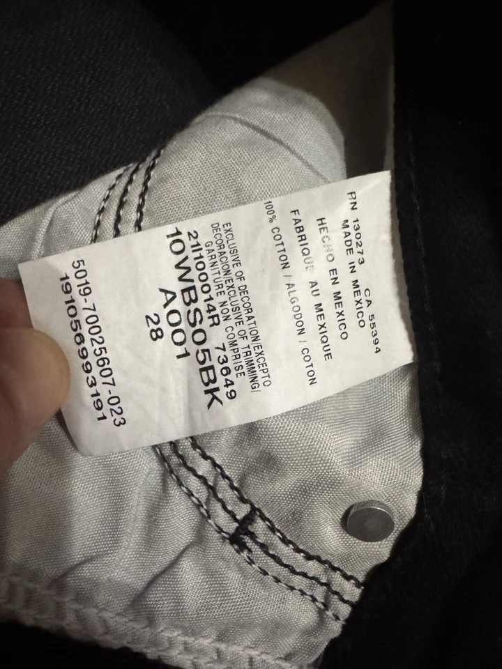 Pantalones cortos de mezclilla para mujer Wrangler Cut Off negros cintura 28 Foto 3 de 4