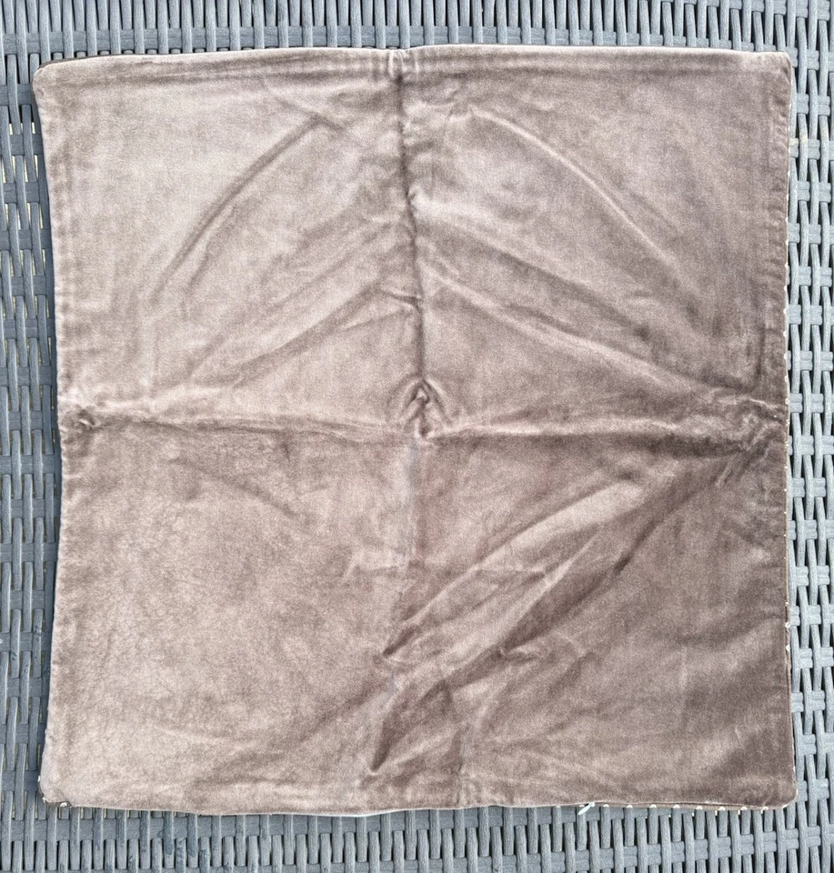 Lacoste Rosa Marrón Terciopelo Algodón Fragua Europea 20" x 20" Foto 3 de 4