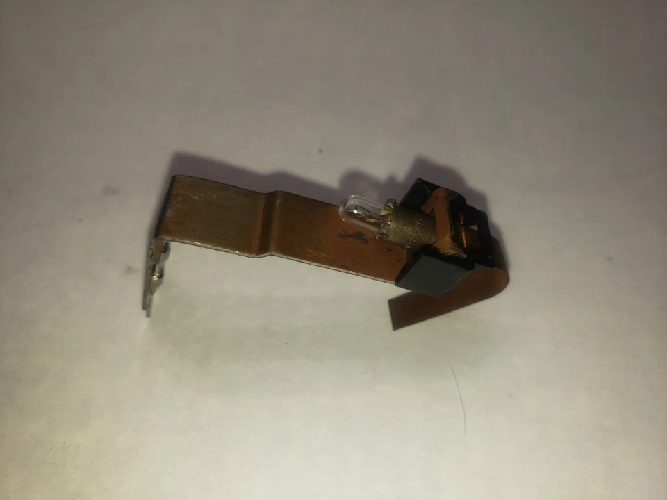 GP35 , Gp38-2 HEADLIGHT ASSEMBLY SET FOR ATHEARN BLUE BOX HO SCALE 90587 , 95010 - Image 2 of 4