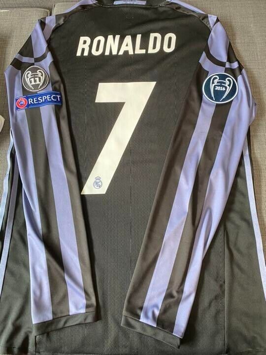 Player Issue 16/17 Real Madrid CR7 RONALDO CL Size 8 adidas Player Issue 16/17 Real Madrid CR7 RONALDO CL Size 8 adidas