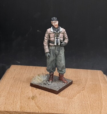 Miniature Figure Scale 1/35 Detailed Painted German Panzer Officer (resin)