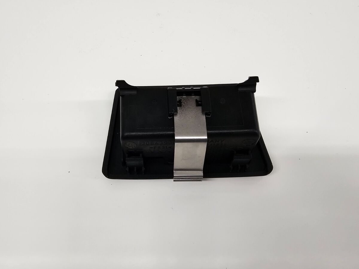 03-14 Volvo XC90 Rear Center Console Ash Tray Dark Wood 03-14 Volvo XC90 Rear Center Console Ash Tray Dark Wood