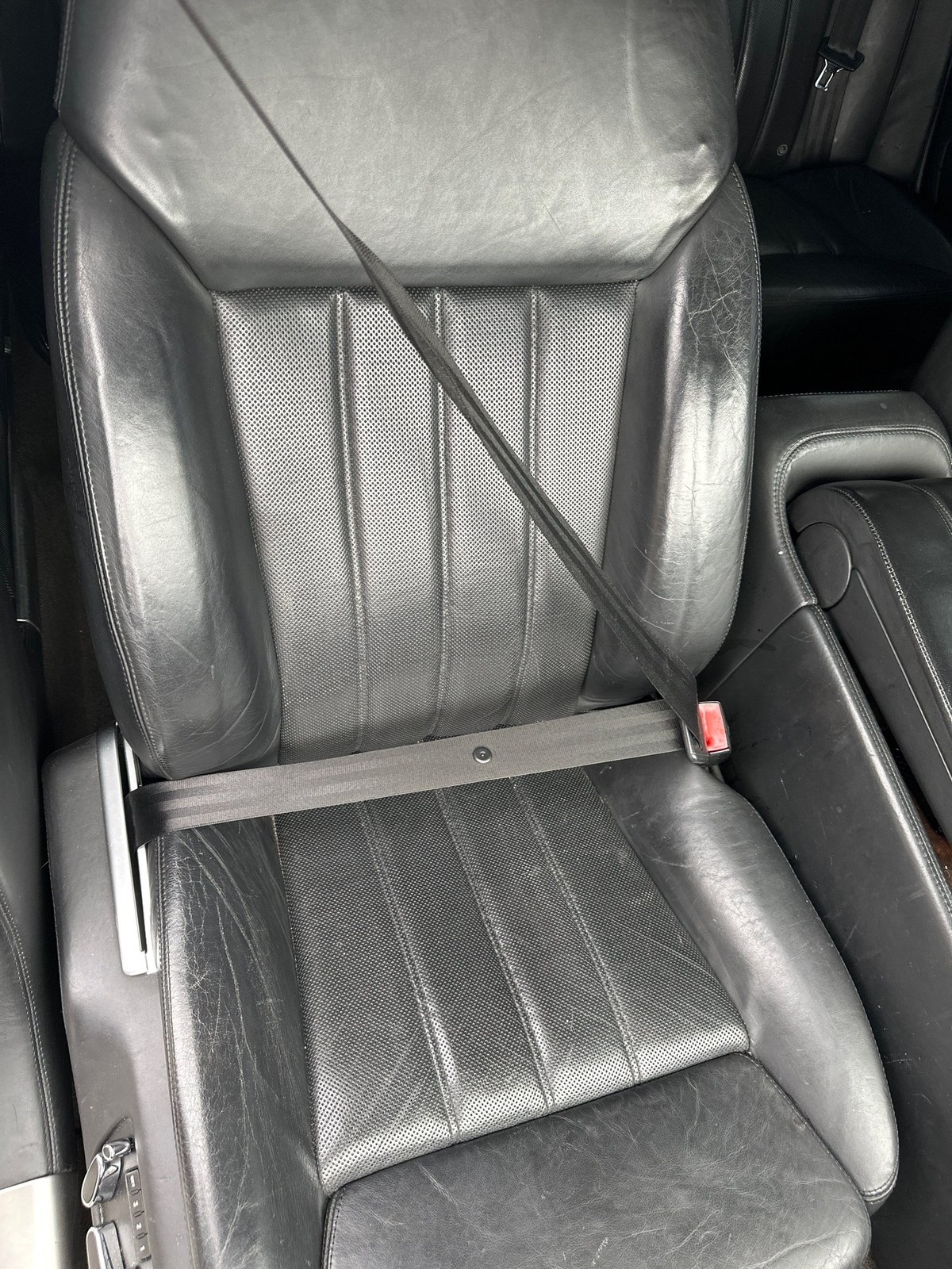 Bentley Flying Spur 2006-2012 Front Right Seat belt Black