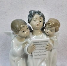 LLadro #4542 Porcelain Three Angels Choir Fig...