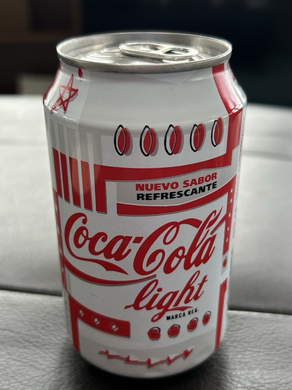 VTG. Coca-Cola Light Can Madrid 1995 Sealed 12 Oz. 