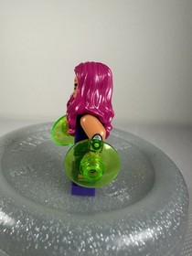 Lego Batman DC Comics Starfire 76035 Jokerland Super Heroes Minifigure