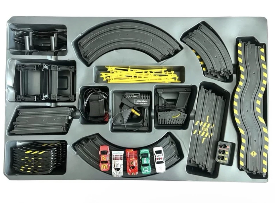 Juego de carreras de coches tragamonedas Marchon MR-1 Grand Prix Challenge con 5 coches pista extra Foto 2 de 4