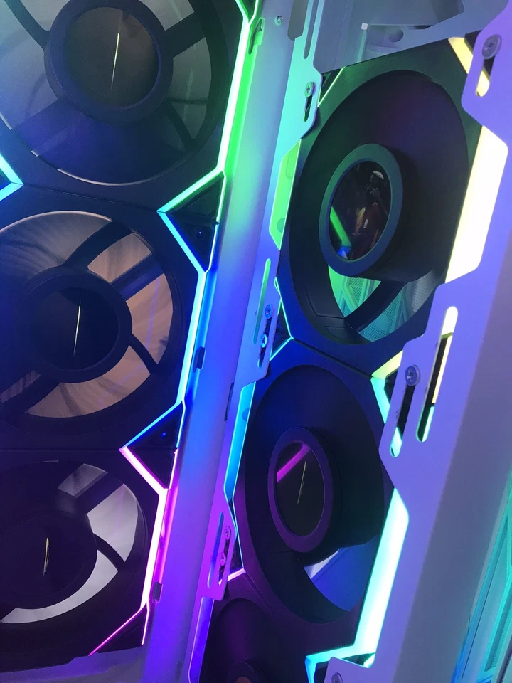 Lian Li UNI FAN SL Wireless LCD Lüfter, ARGB, PWM, 3er-Pack inkl. Controller - 1 - Bild 4 von 4