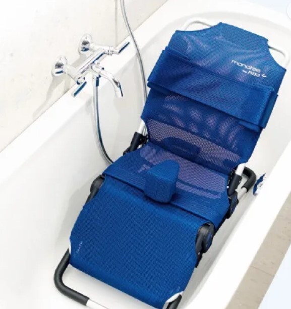R82 Manatee Bath Seat Size