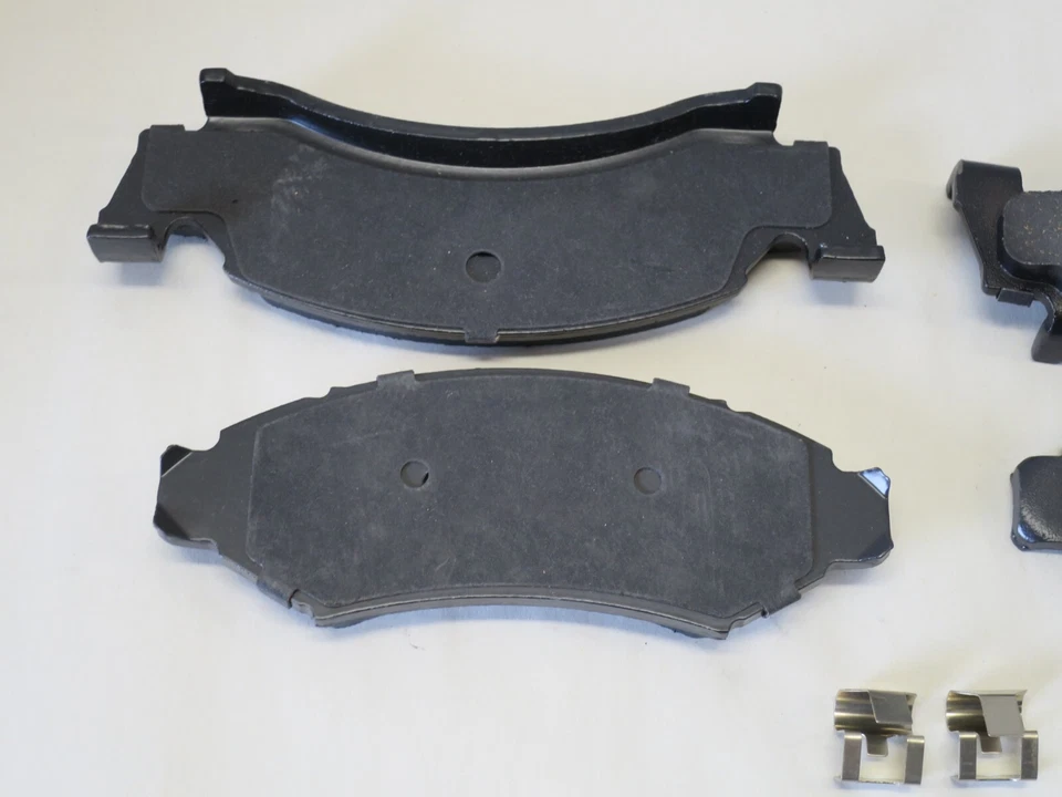 Juego completo de pastillas de freno de disco delanteras NAPA SS7013AM 72-76 Ford Torino Ranchero Foto 3 de 4