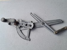 Lève vitre Peugeot 205