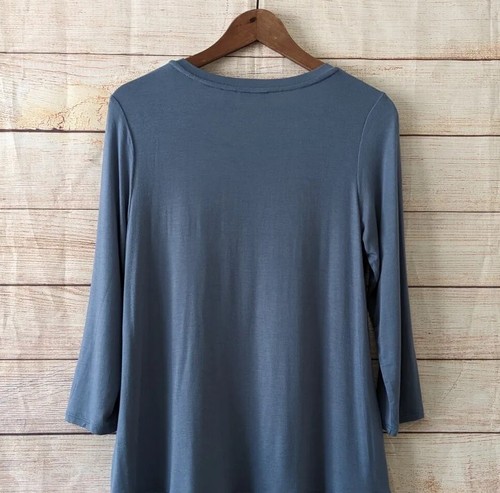 LOGO by Lori Goldstein Size Small Scoop Neck Lace Trim Hem Tunic Top Blue Blouse - Picture 10 of 12