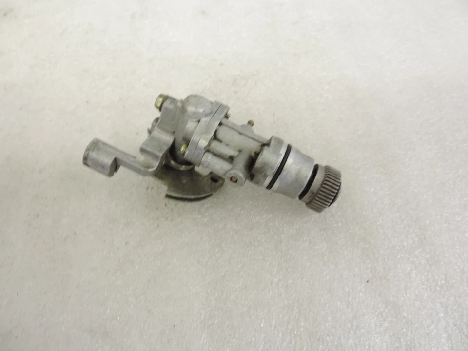 POMPA OLIO MISCELA MOTORI 2T 2 STROKES 2 TEMPI 50CC CPI KEEWAY GENERIC - Imagen 4 de 4