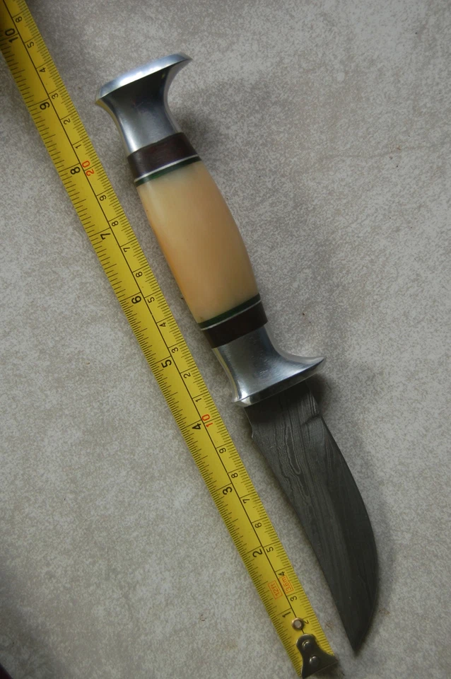Damascus Steel Blade Knife with Bone Handle, hand-sewn leather sheath - Image 4 of 4