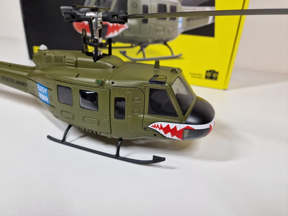 Amewi 25352 Bell UH-1 PRO Brushless CP-Helikopter 6-Kanal 6G Rc Heli Militär - Bild 3 von 4